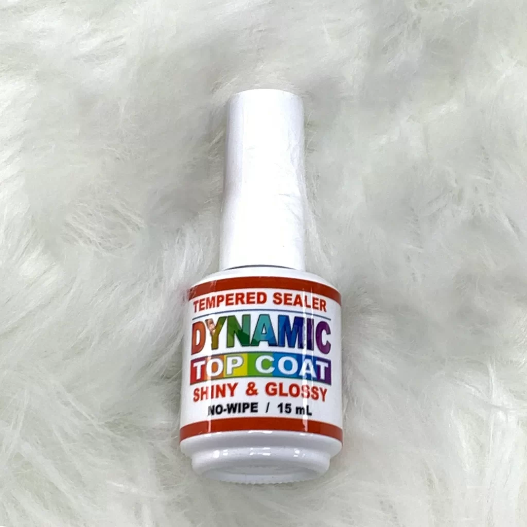 Dynamic No-Wipe Top Coat: Your Go-To for Glossy Nails