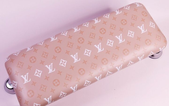 PU Leather Nail Armrest: Stylish Salon Arm Pillow